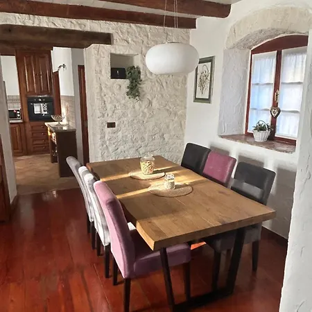 Holiday home Aneta Authentic Istrian House With Pool & Garden - Pet Friendly Zminj