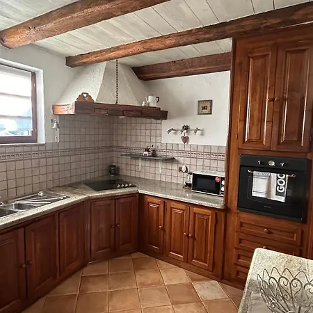 Aneta Authentic Istrian House With Pool & Garden - Pet Friendly Holiday home