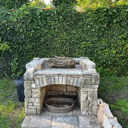 Aneta Authentic Istrian House With Pool & Garden - Pet Friendly Casa vacanze Žminj