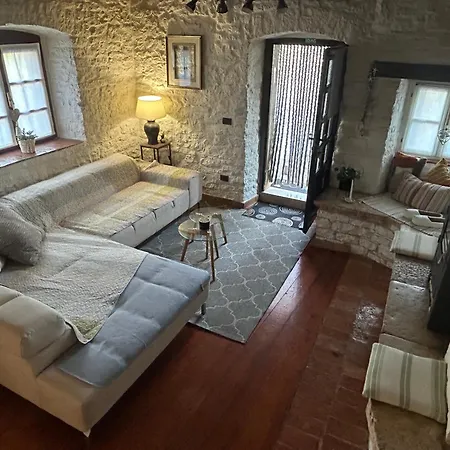 Aneta Authentic Istrian House With Pool & Garden - Pet Friendly Casa vacanze