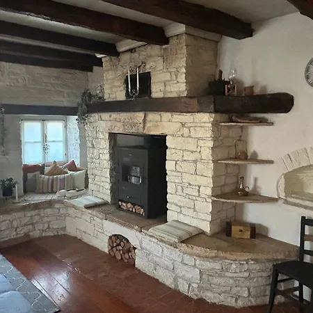 Casa vacanze Aneta Authentic Istrian House With Pool & Garden - Pet Friendly *